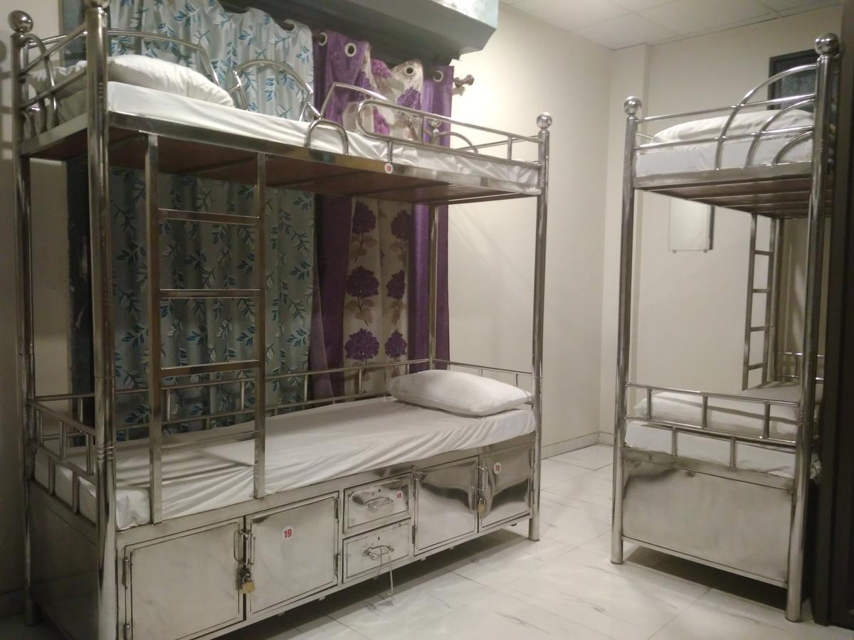 Super Capital O Hotel Konar Inn Turambhe Kültér fotó
