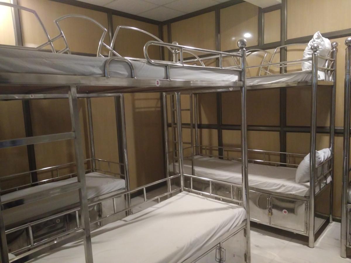 Super Capital O Hotel Konar Inn Turambhe Kültér fotó