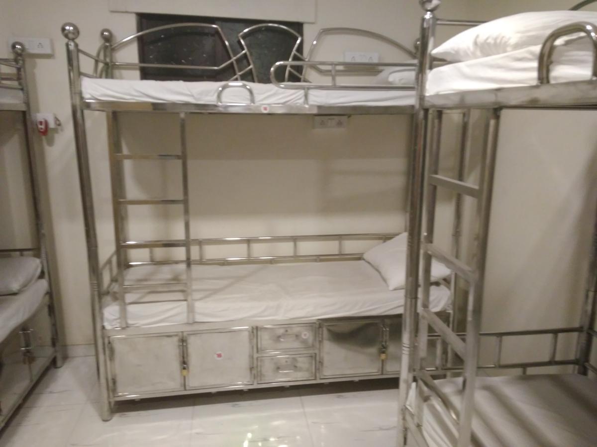 Super Capital O Hotel Konar Inn Turambhe Kültér fotó